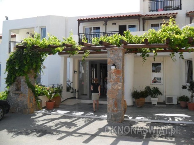 0d7307009371f7b1e0fcb9ec8bc799a689fa35b1