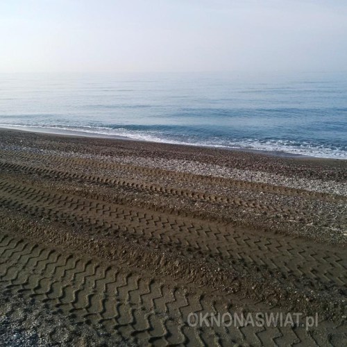 22988983e787381a7acbe7fb3496e5f930fd73fd-1