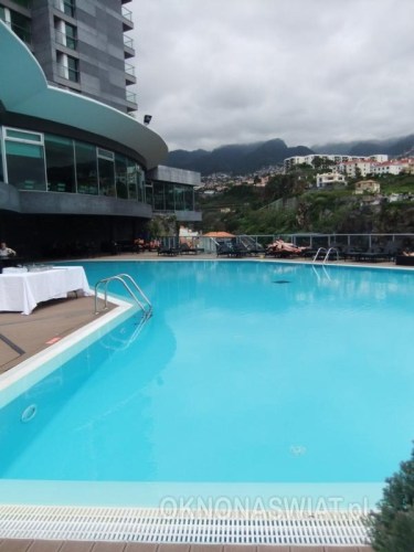 328d0d884b09a9b3a6799c3736100df79e5ee387