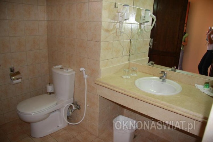 4b3bad011976618f72069dd63d4f4a5a92fa9d56