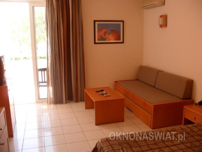 4dfb80b5a738c29c2db8f945e9f6bfd4ee10bce0