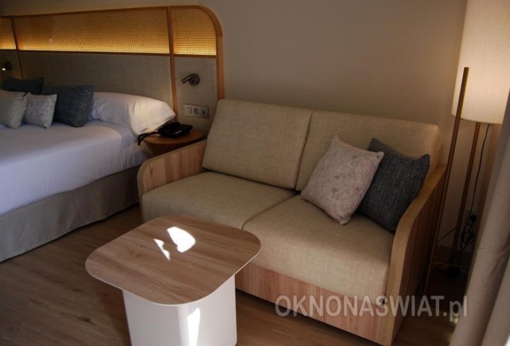 76a58a3dff348b49762725f96cc758a73e24f8f4