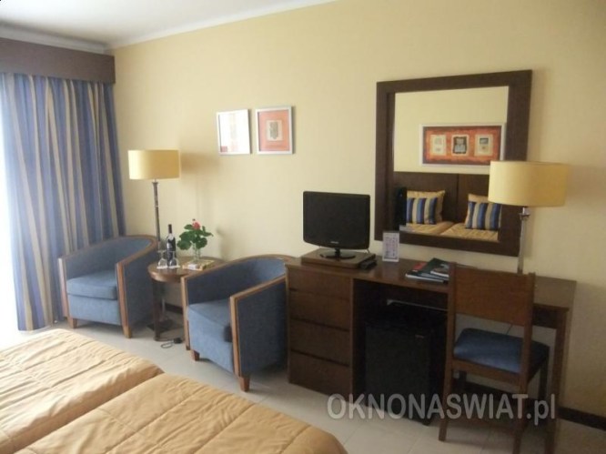 7f4102837a5d18b7913b5b2b819fbacb21a98d99