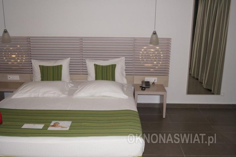 80ca9de5288b181a12c5a3e685a9bfe0089da984