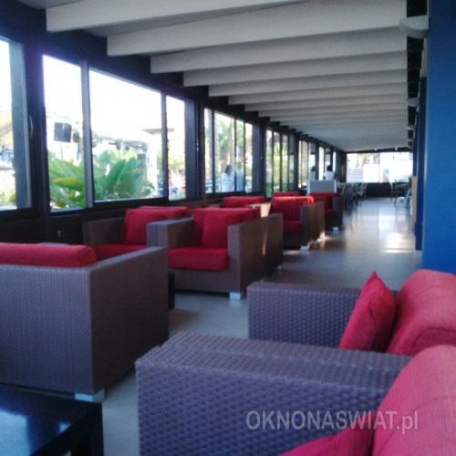 83a82a980f94c572ebe3db04dbd0f5aca14e9fd9-1