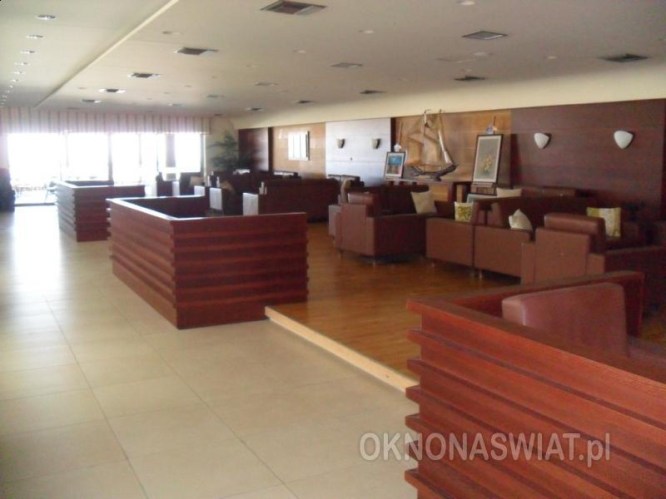 8df3abbd6706a2fa30ff050f87bf40d9a405ead4