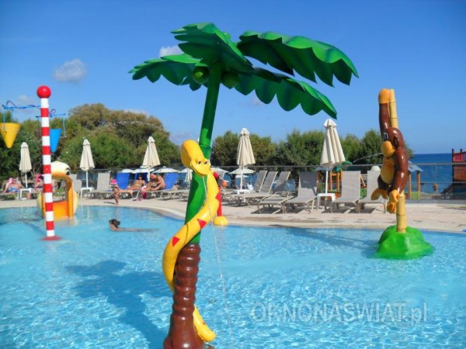 93bfadf1ec8fc19438d5e65cb67c72c81dc135a3