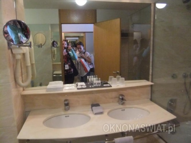 993c98ad909500cc2f28fdc503c188128197ad96