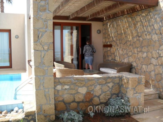 b77b3d9ff76f77a4f68e128890a2655cc5b8277a