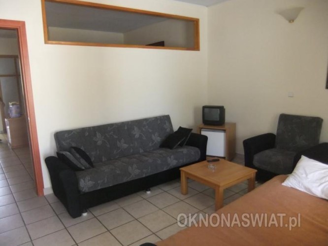 ba8597f56ef54cfdc51111c959a707aeca88d181