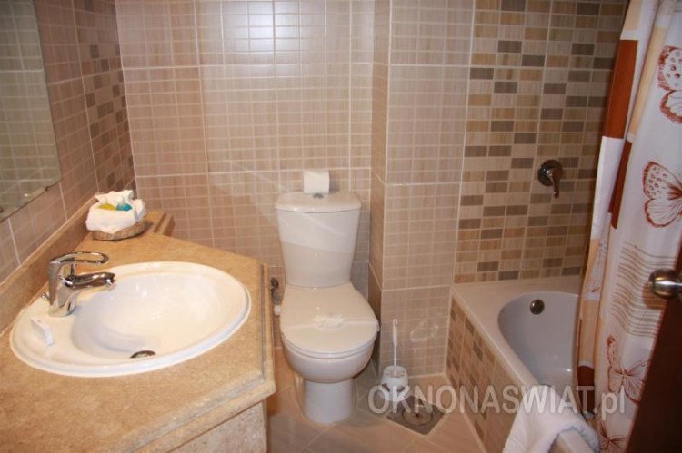 bd12ddf7331609c3e77da19576ba6325fc629401