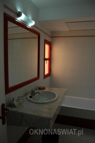 c16ce2f56660a1235cf02d9c2454ee26bcbace0b