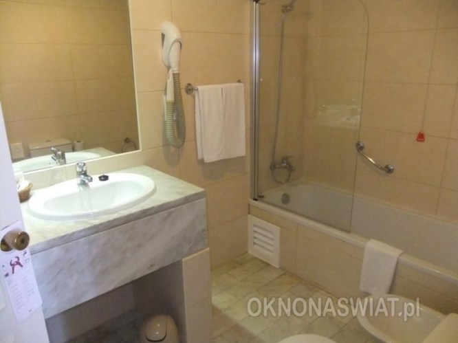 c689ab24f0066ef527a0ce651bf51d2f3f044c36