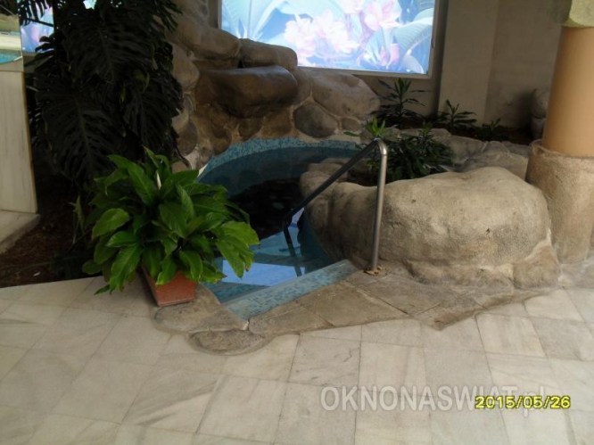 c9377279d8b0e1958cee11a41f735401d638adf6