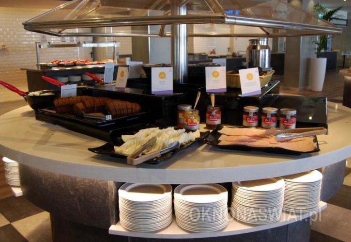 d3bedd709f0afe0b907082e89568b758cb0a815c-1