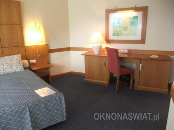 d4baa8613733d81293312a87b1c878788cef3042