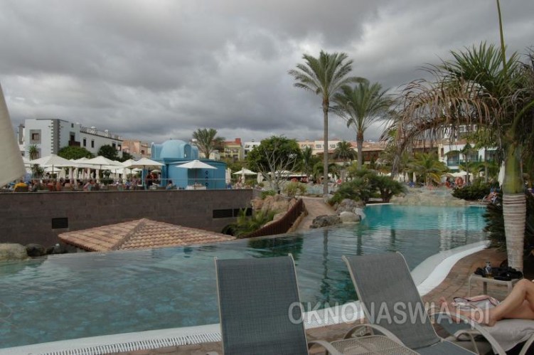 dfbc4224b64b21986de6388272c4b570b491a4d9