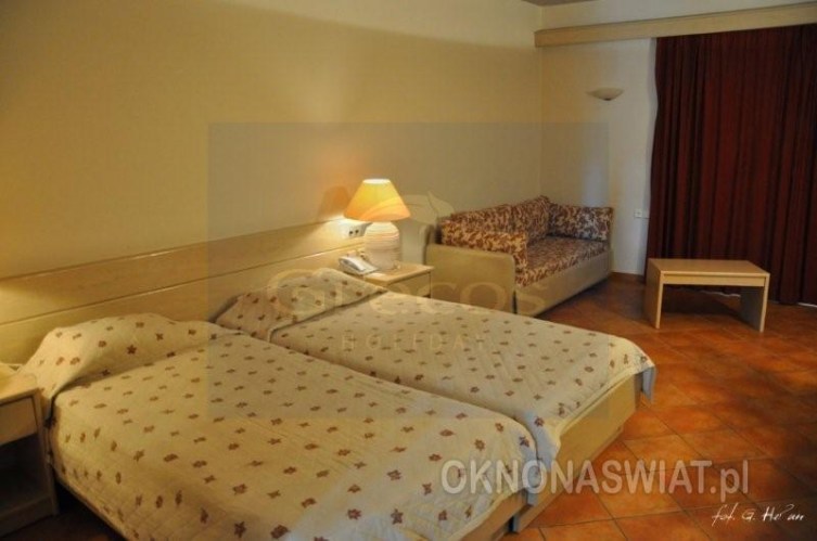 f0765d6e839d9b4aaa0fb935f02705b9a998ae7c