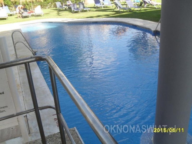 f356ec5dc7fb0b47eafbcd17da08446d13465ee5-1