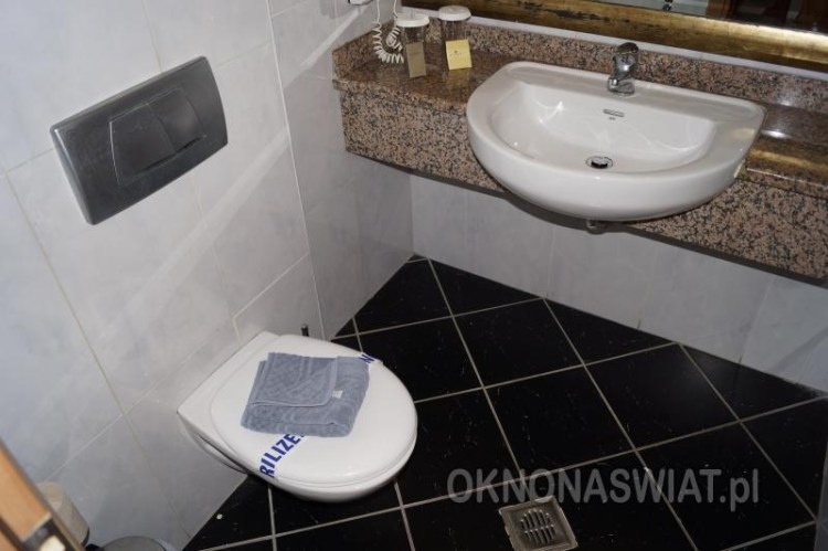 f7db932441be3f77b55d6228a95b2f88d67ecc13