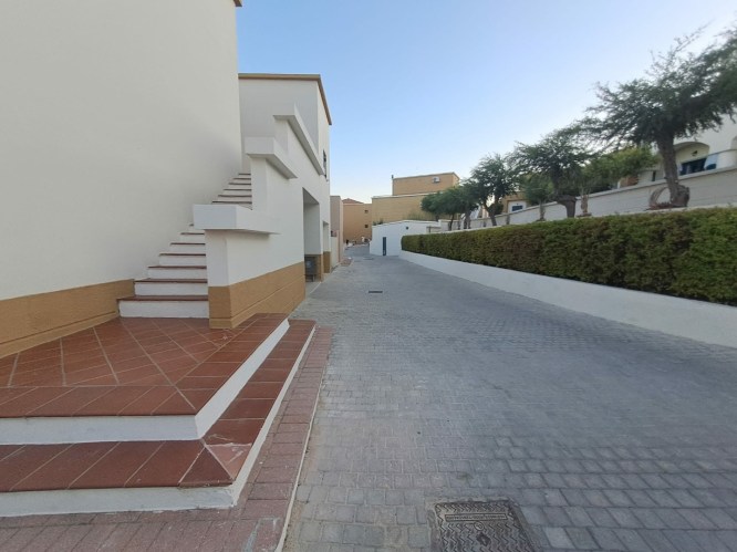 fe1ad85f-032f-48f2-a944-ee0ba8d95769