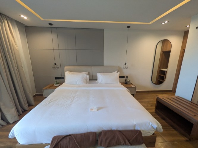 pxl_20251101_113856610