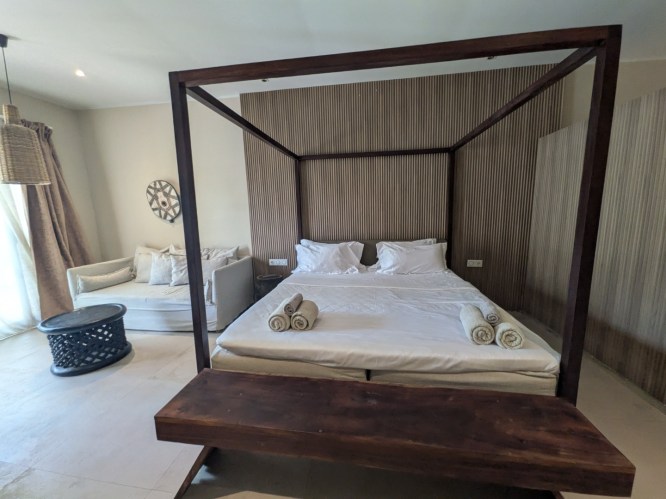 pxl_20251101_142322758