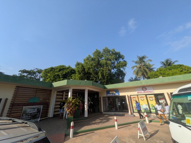 pxl_20251101_163706943