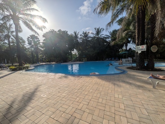 pxl_20251101_164400349