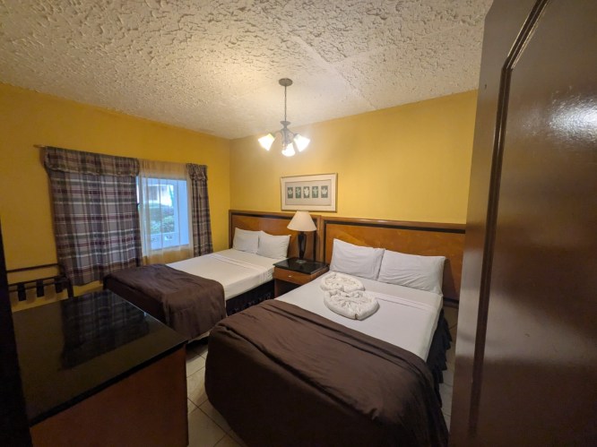 pxl_20251101_180959067