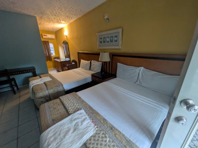 pxl_20251101_181149754