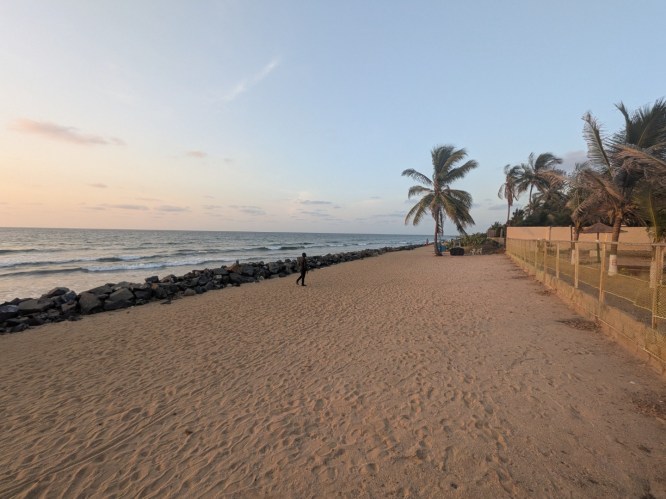 pxl_20251101_181706732