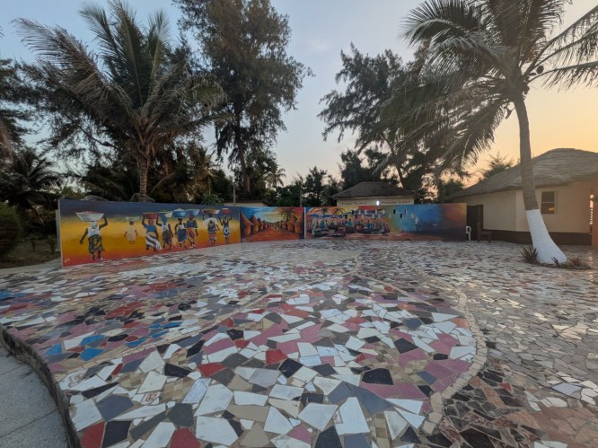 pxl_20251101_181944749